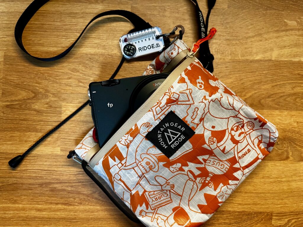 "RIDGE MOUNTAIN GEAR" Travel Pouch